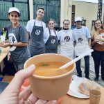 Profesorii LA PAS fac educație pentru schimbare la Timișoara: consum responsabil și alimentație sănătoasă, modă sustenabilă și grădini în școli