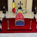 Cortegiul lui Ion Iliescu a ajuns Palatul Cotroceni