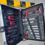 Bărbați din Timiș arestați după ce au furat ustensile în valoare de 10.000 de lei