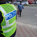 Șofer fără permis din Timiș, reținut după ce a fost prins conducând cu numere false