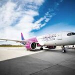 Panică pe Aeroportul Băneasa: O flacără a apărut sub cabina unui avion Wizz Air imediat după ateriza...