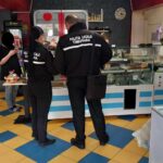 Polițiștii locali au aplicat 796 sancțiuni și au întocmit 198 de propuneri de suspendare a activităț...
