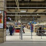 Programul marilor magazinelor de 1 Mai