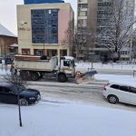 Mașină de deszăpezire blocată pe bd. Take Ionescu. Primăria Timișoara se laudă cu 350 de angajați și...