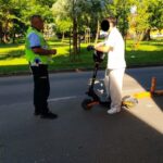 Sancțiuni pentru circulația cu biciclete sau trotinete electrice pe culoarea roșie