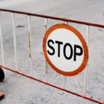 Continuă lucrările de refacere a infrastructurii rutiere pe bulevardul Rebreanu