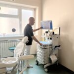 Sângerarea gingiilor poate ascunde afecțiuni care duc la pierderea dinților. Diagnostic și tratament...